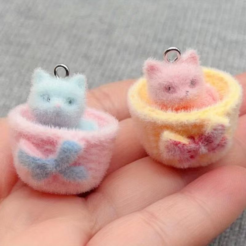 4pcs 3D plush resin cat pendan - Event Party 评论和价格